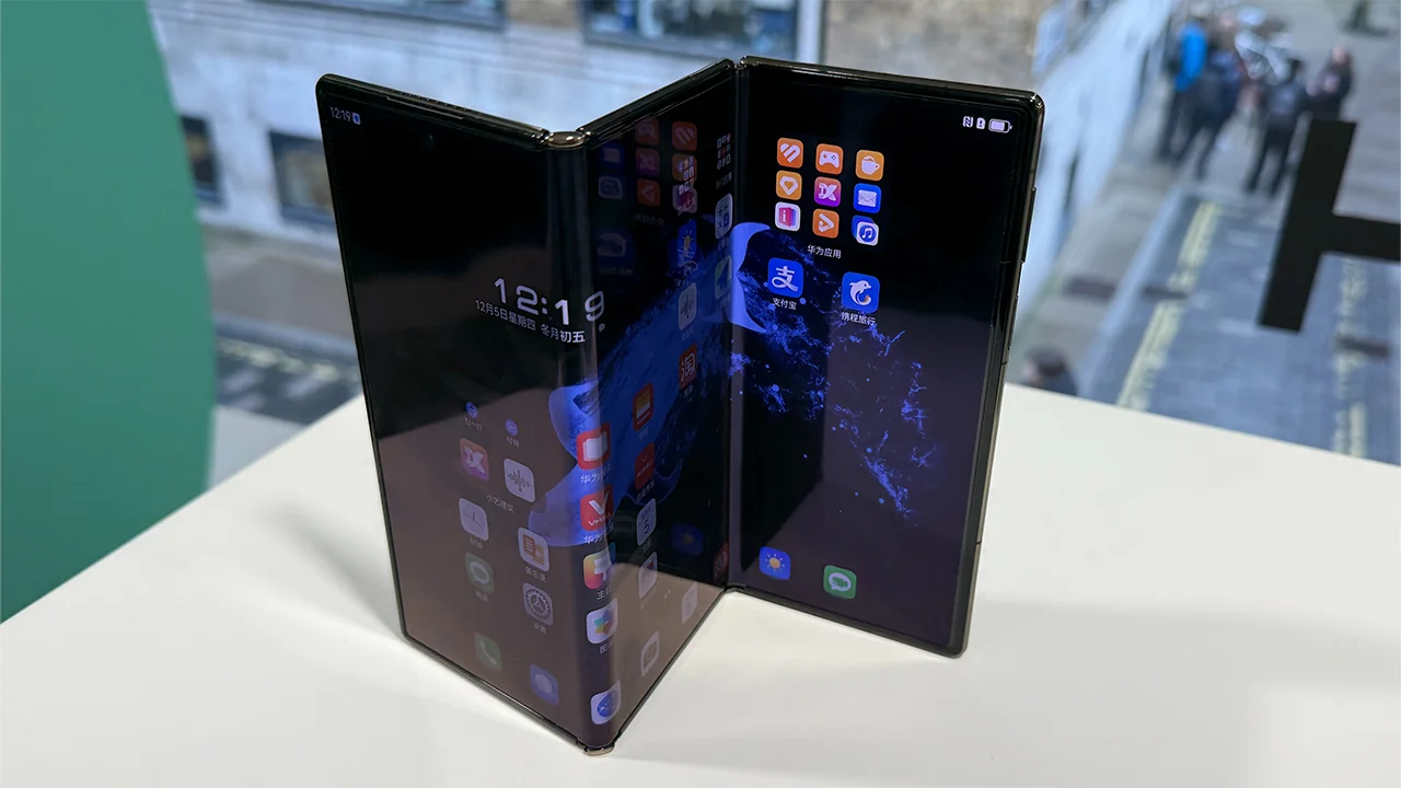 Samsung Unveils Galaxy Z TriFold, Advancing Multi-Fold Innovation