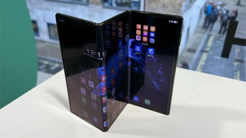 Samsung Unveils Galaxy Z TriFold, Advancing Multi-Fold Innovation