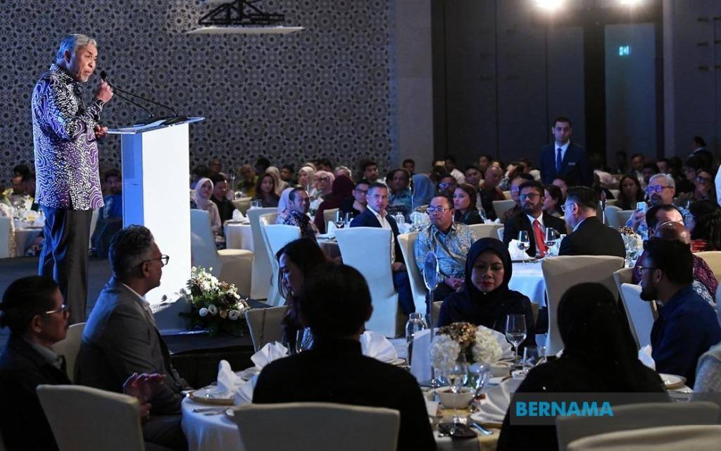 UniKL, MBZUAI Collaborates on New AI Faculty
